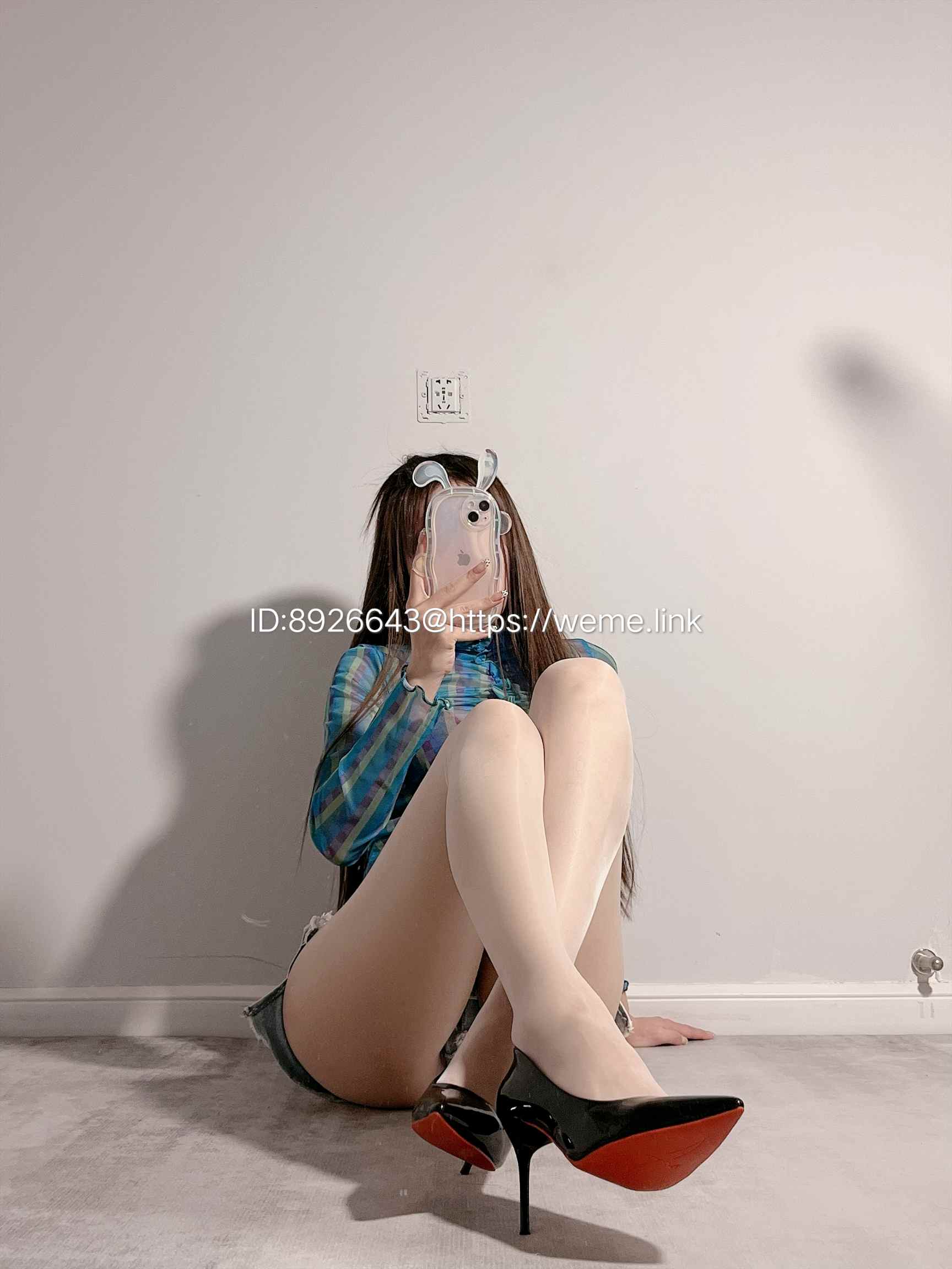婉柔yyyy – 微密圈系列套图&视频
