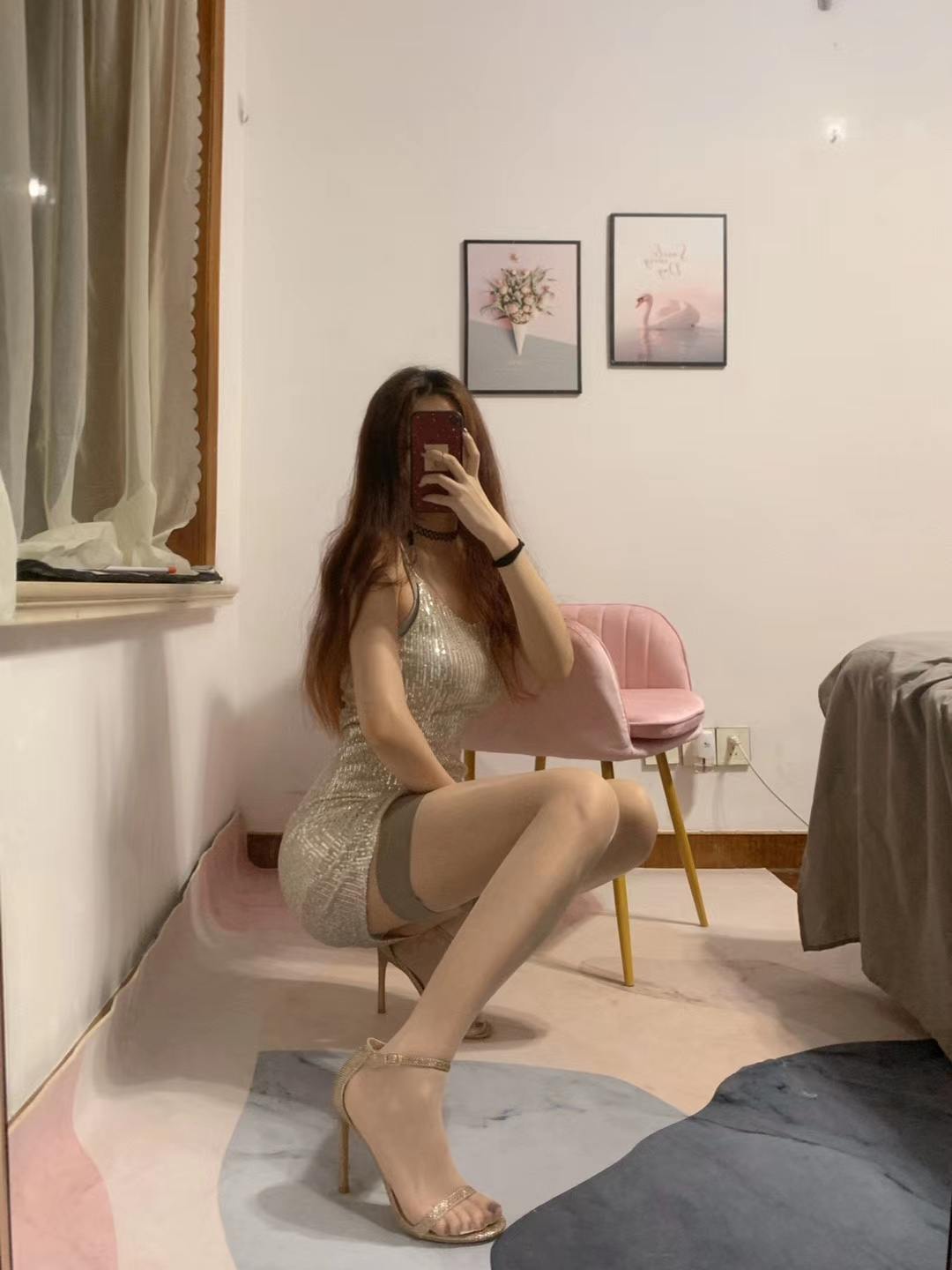 提袜少女 – 朋友圈收费系列套图&视频